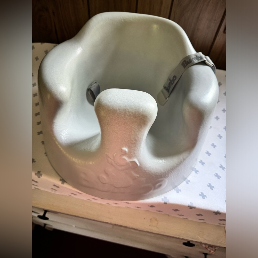 Bumbo seat